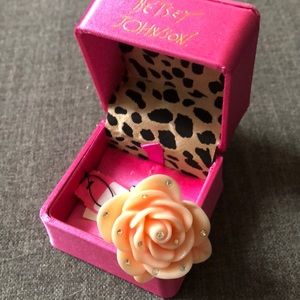 Betsey Johnson rose cocktail ring